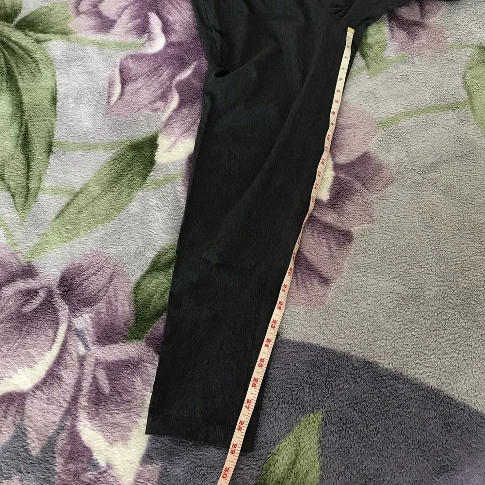Old Navy Men’s StretchTech Go-Dry Shade Tapered Pull-On Pants